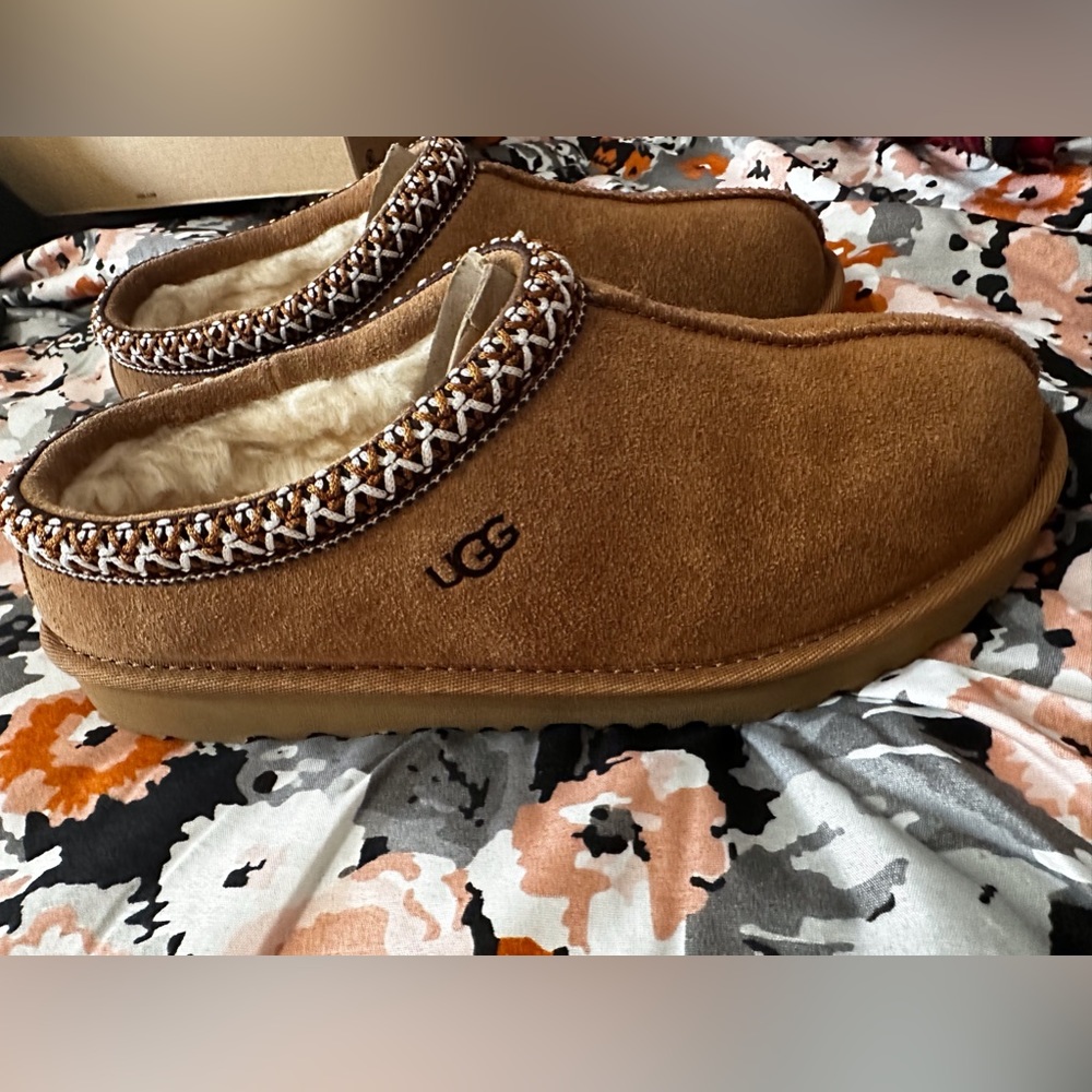 NIB UGG Tasman Slippers
